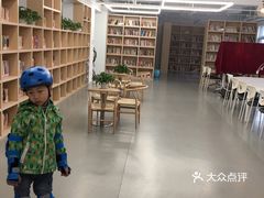 龙潭区图书馆领导团队引领创新与发展新征程